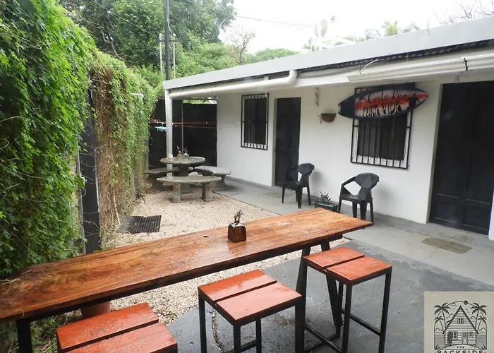 The Backside House - Women Only - Hostel